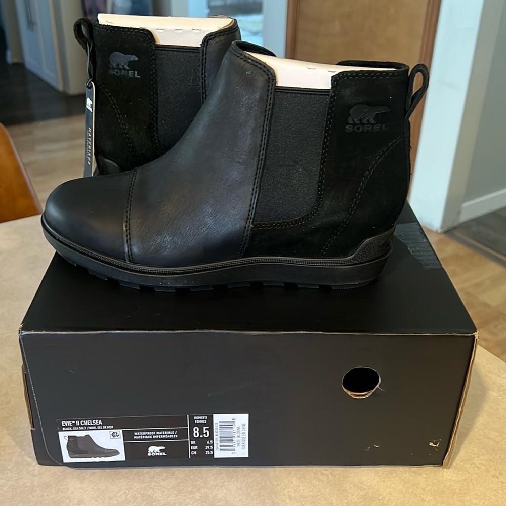 New Sorel Eve 11 Chelsea black size 8.5